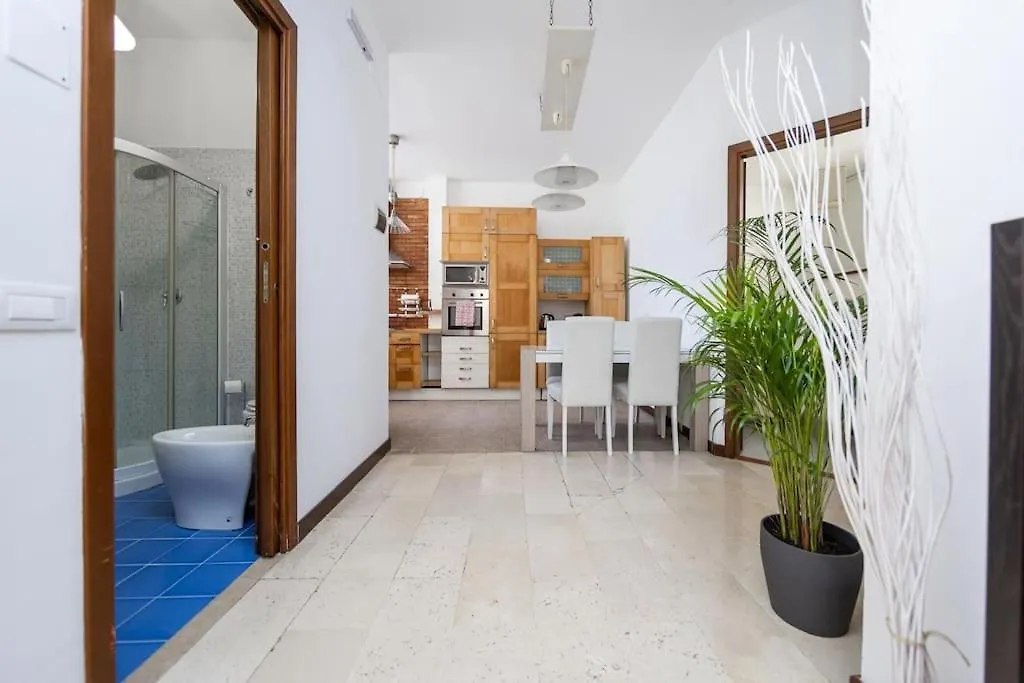 Trilocale Con Patio Esterno Lido di Ostia Apartment